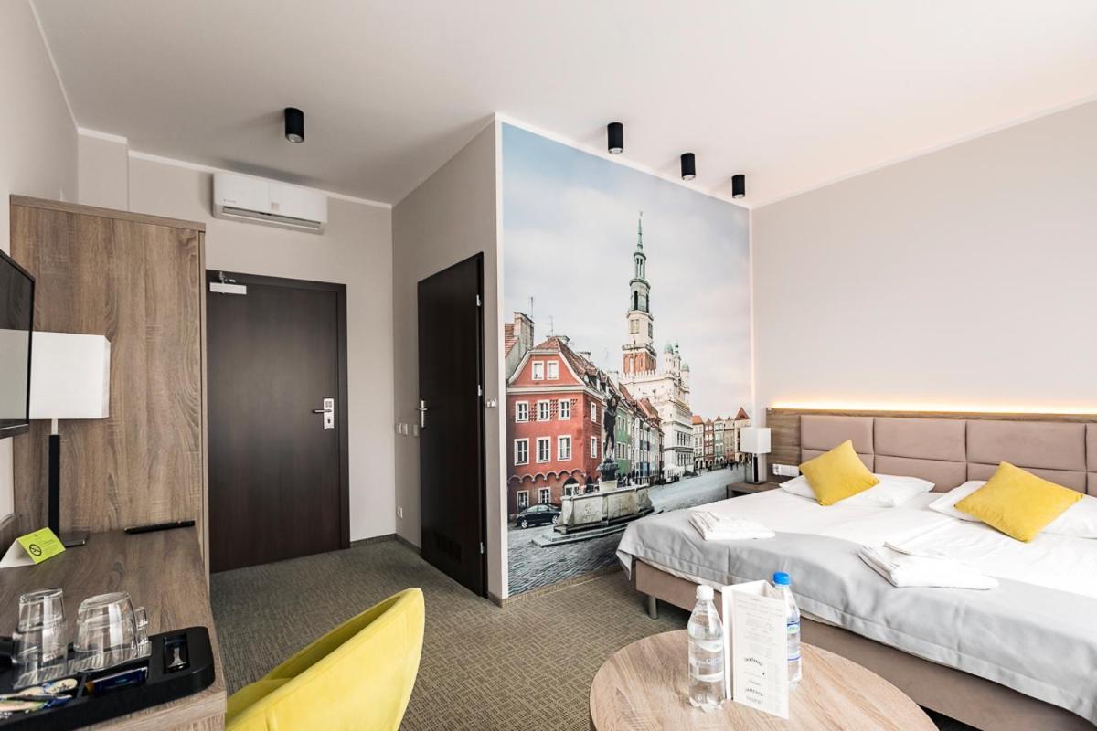 Meet Poznań Hotel Buitenkant foto