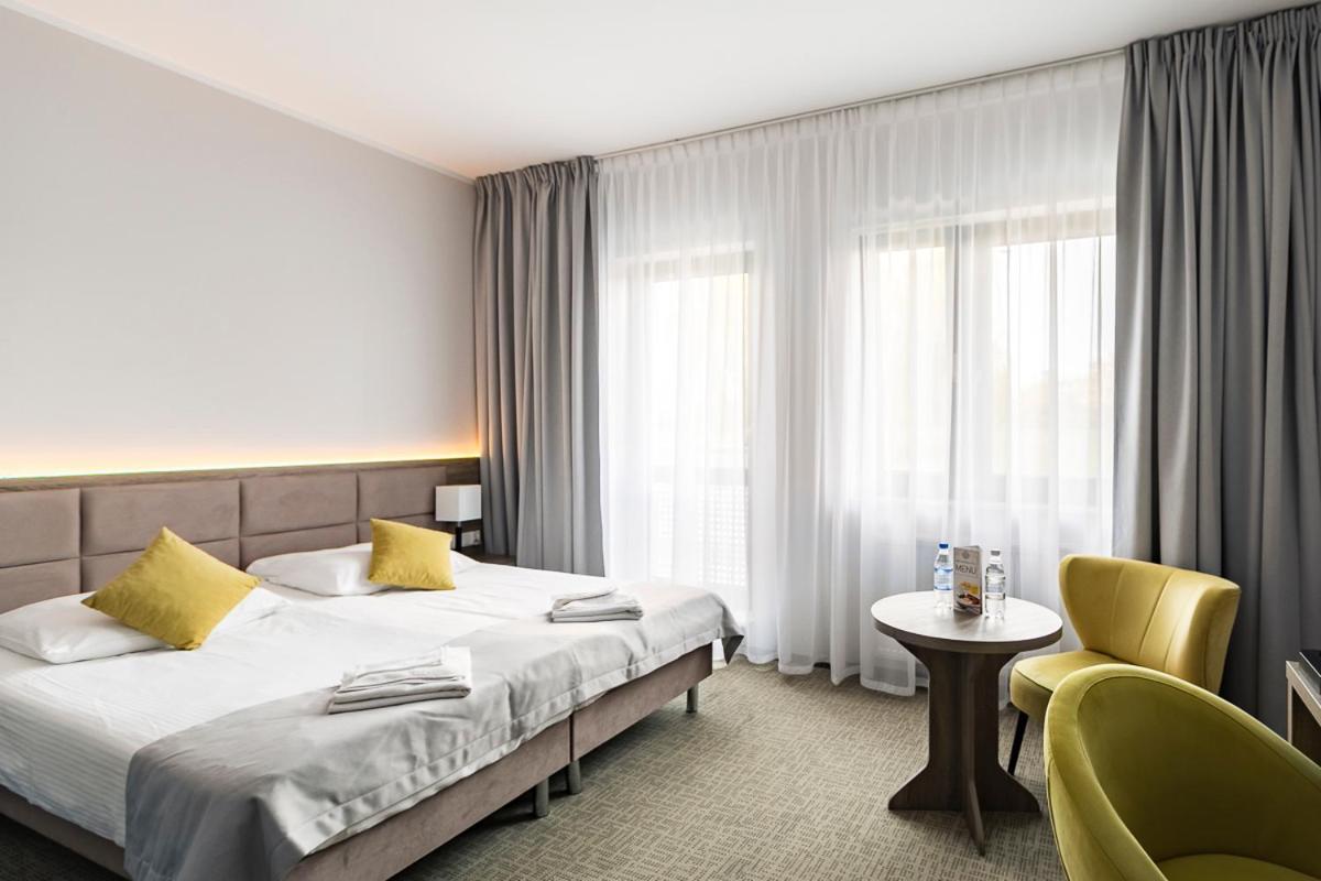 Meet Poznań Hotel Buitenkant foto